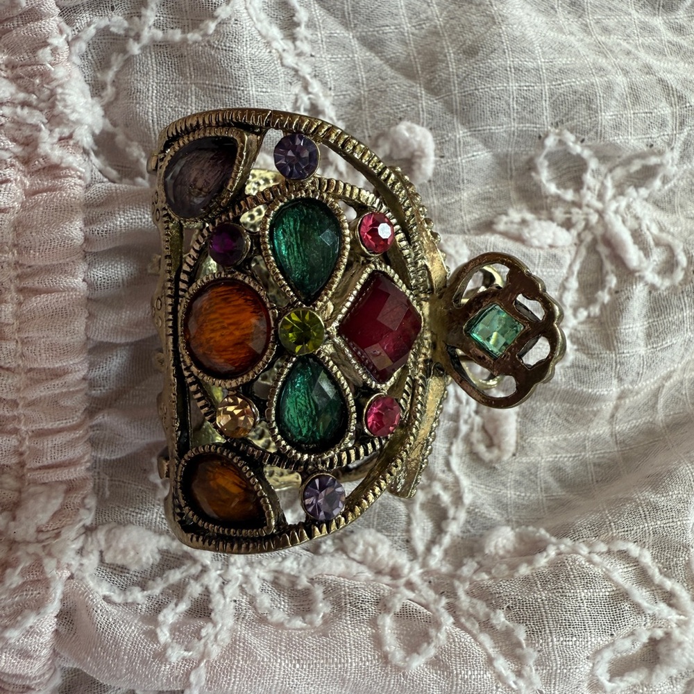 Vintage-Inspired Multicolor Gemstone Hair Clip